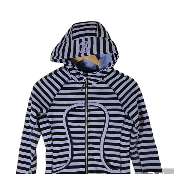 Lululemon Scuba Hoodie *Stretch in Sea Stripe Printed Polar Haze Black Size 2 - Picture 8 of 16